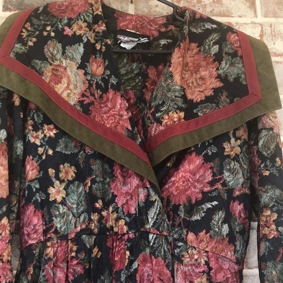 S.L. Fashions Vintage Floral Wrap Dress - Picture 2 of 12